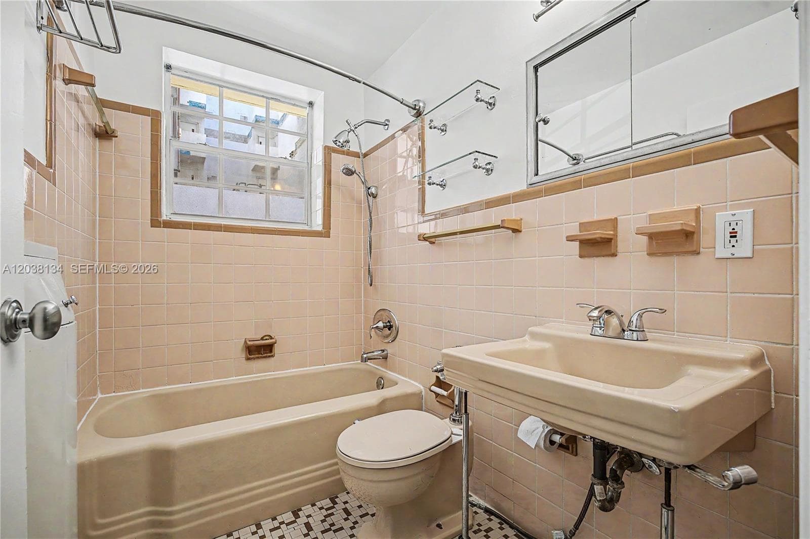 WASHINGTON PARK CONDO · #1F in Miami Beach - Photo 14
