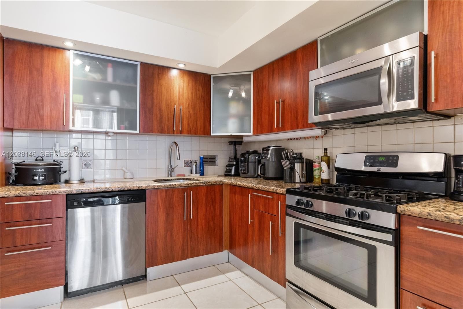 PARKER PLAZA · #307 in Hallandale Beach - Photo 10