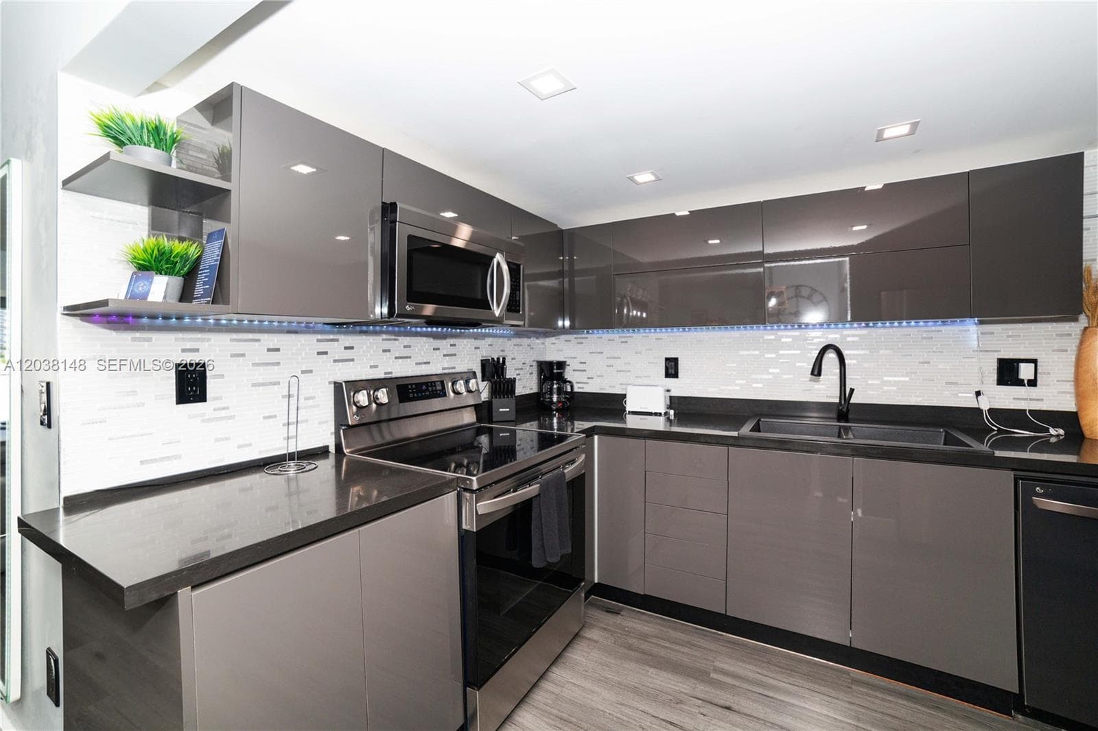 MARBELLA TOWER CONDO · #7 in Sunny Isles Beach - Photo 59