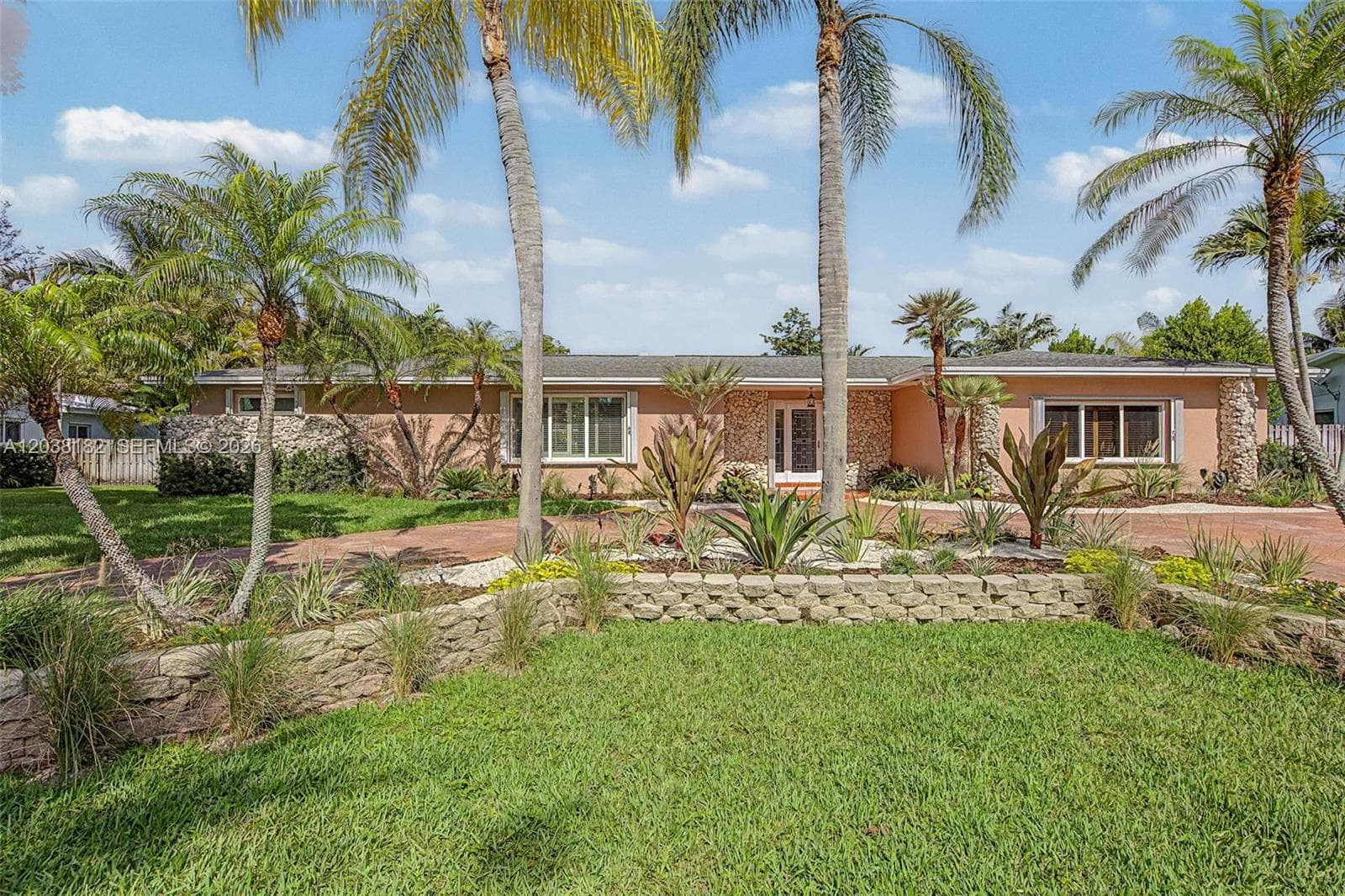 16842 SW 79 Place photo 1