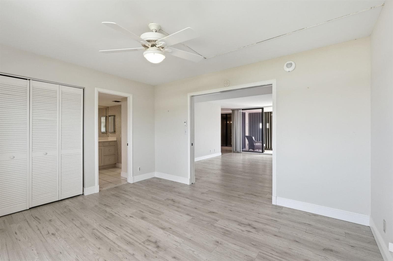9-web-or-mls-124_Lakeshore_Dr_Unit_8280_