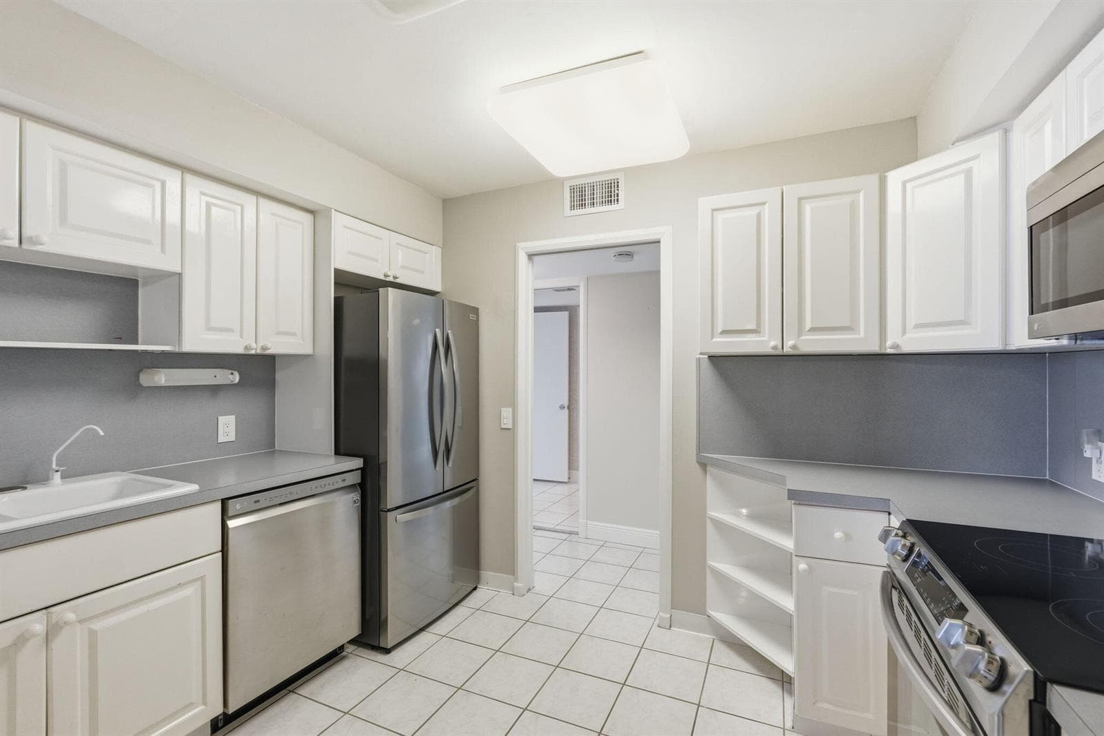 17-web-or-mls-124_Lakeshore_Dr_Unit_8280