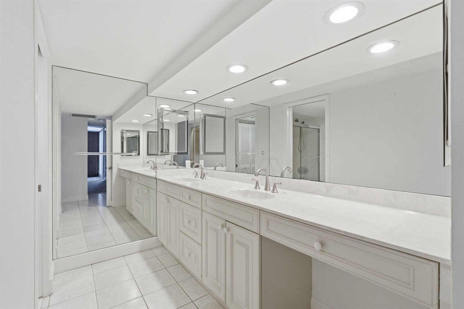 5-web-or-mls-124_Lakeshore_Dr_Unit_8280_
