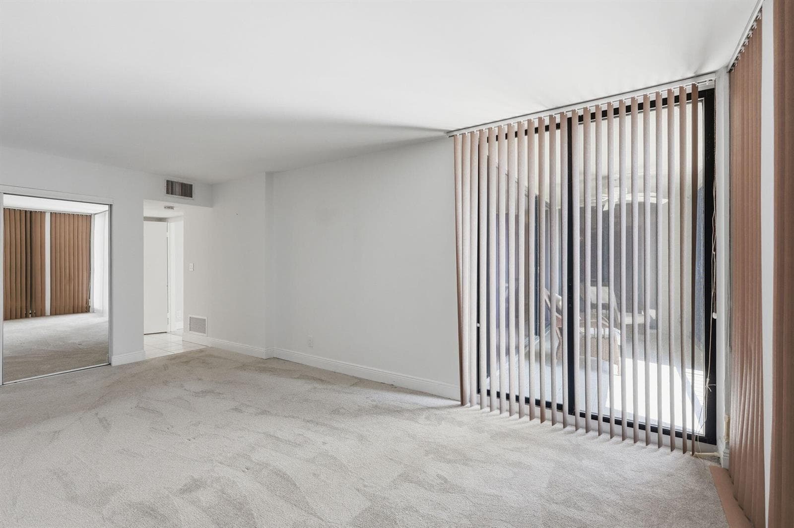 4-web-or-mls-124_Lakeshore_Dr_Unit_8280_