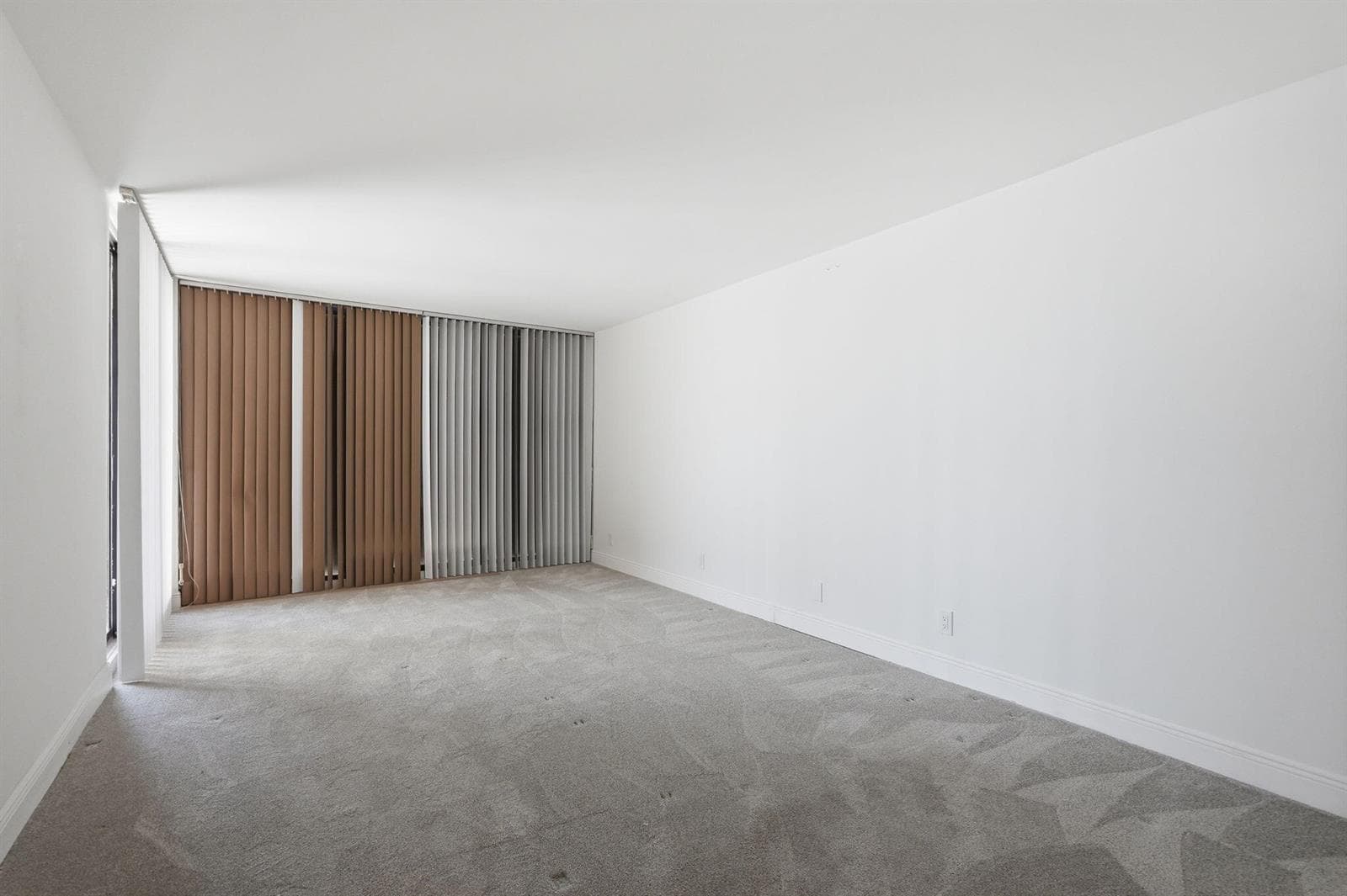 2-web-or-mls-124_Lakeshore_Dr_Unit_8280_