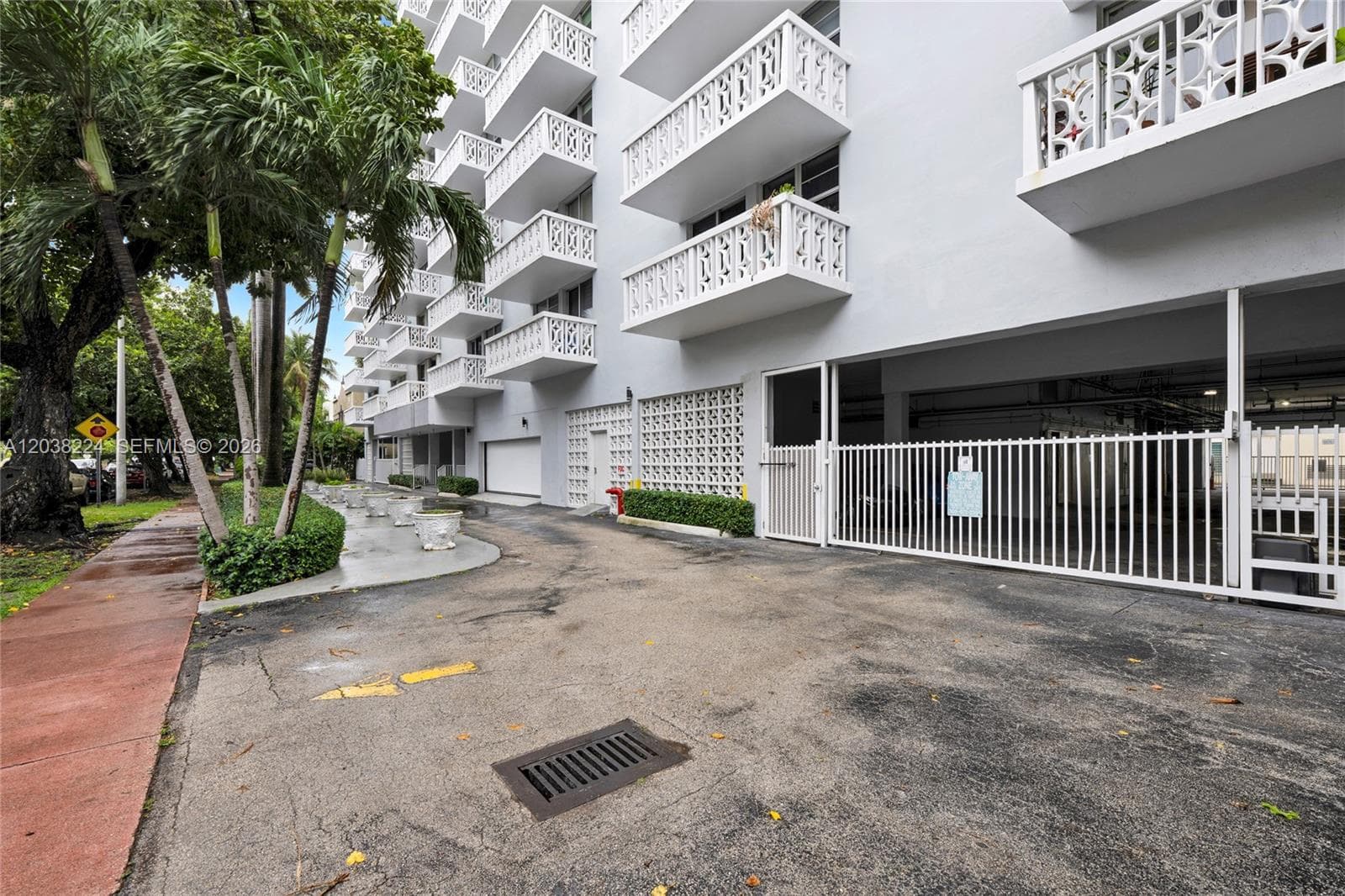 Admiral Towers · #715 in Miami Beach - Photo 23