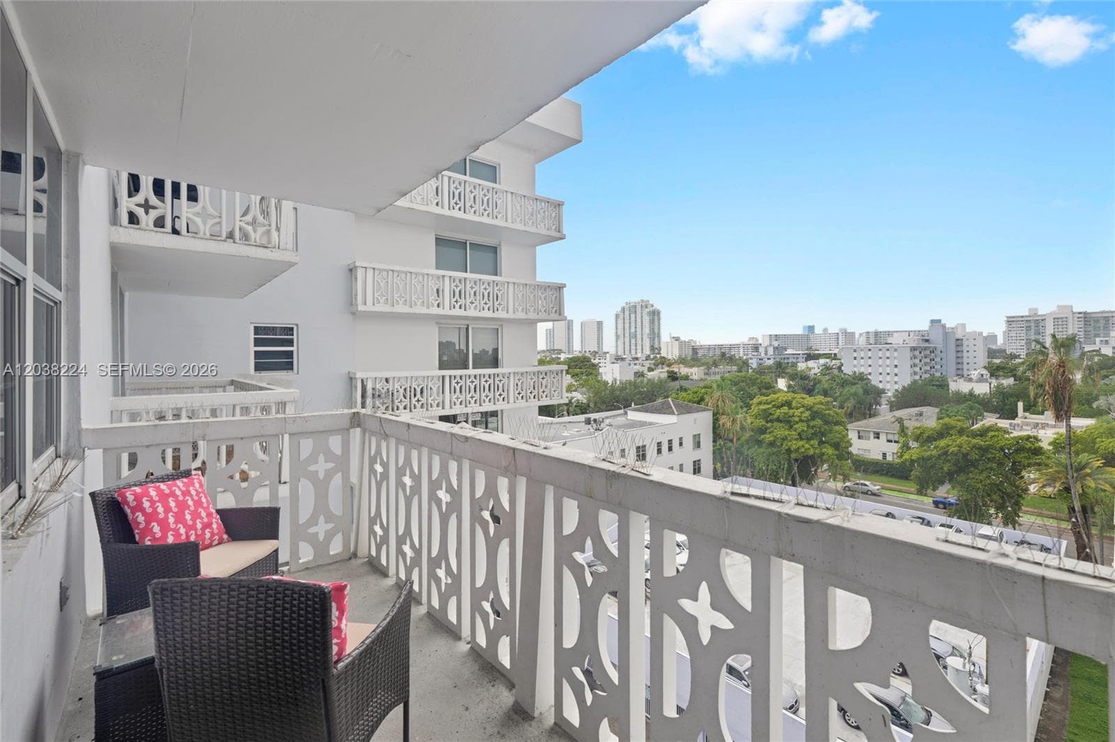 Admiral Towers · #715 in Miami Beach - Photo 15