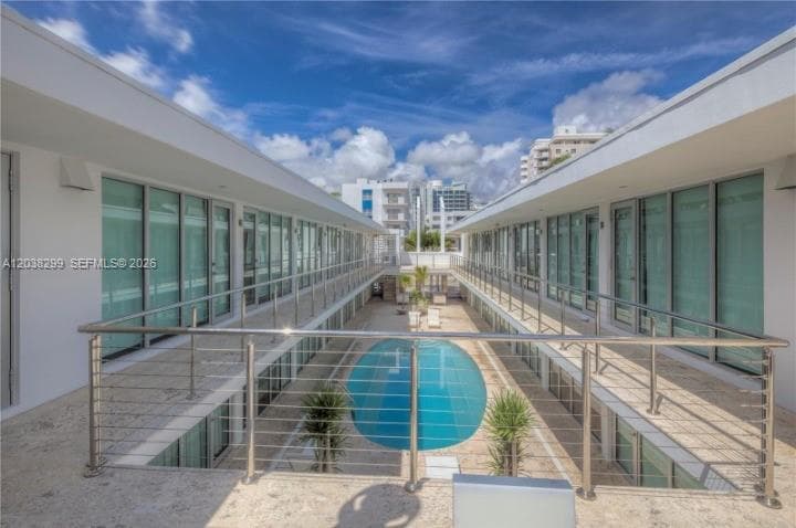 FONTANA CONDO · #212 in Miami Beach - Photo 2