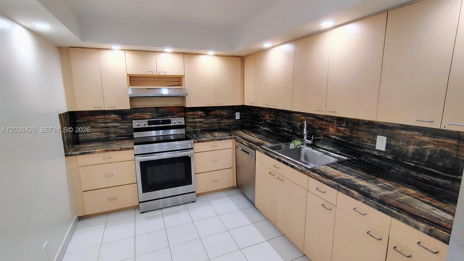 LA MER ESTATES SOUTH COND · #1807 in Hallandale Beach - Photo 4