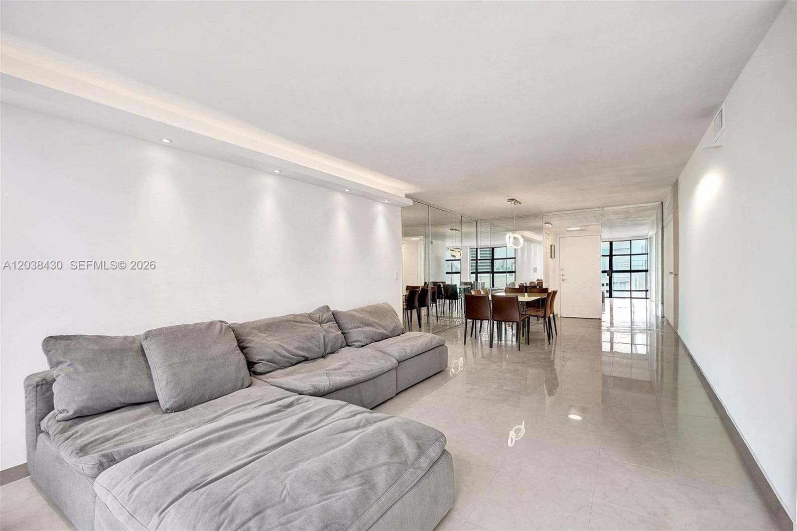 OCEANVIEW EAST · #1022 in Hallandale Beach - Photo 2
