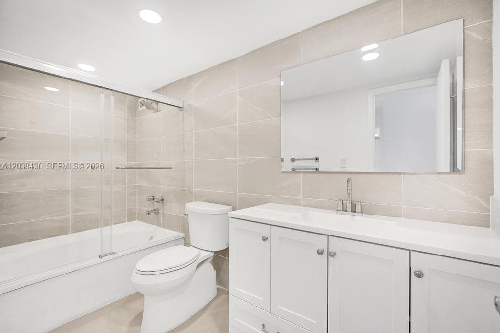 OCEANVIEW EAST · #1022 in Hallandale Beach - Photo 10