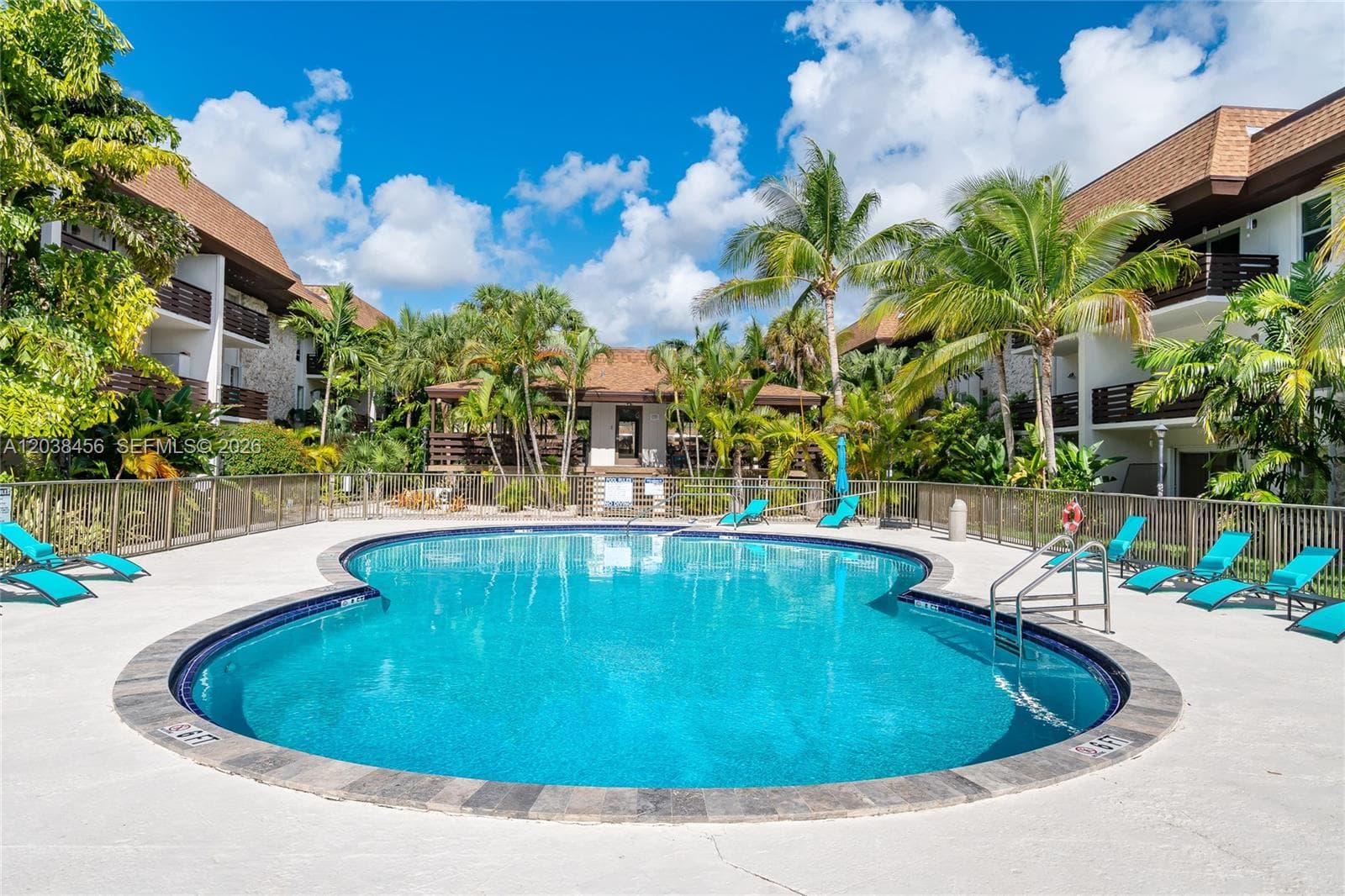 DADELAND CAPRI CONDO · #A206 in Miami - Photo 4