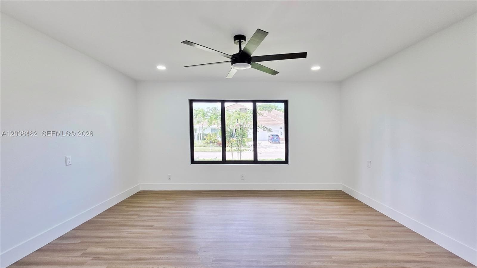 7190 Valencia Dr photo 18