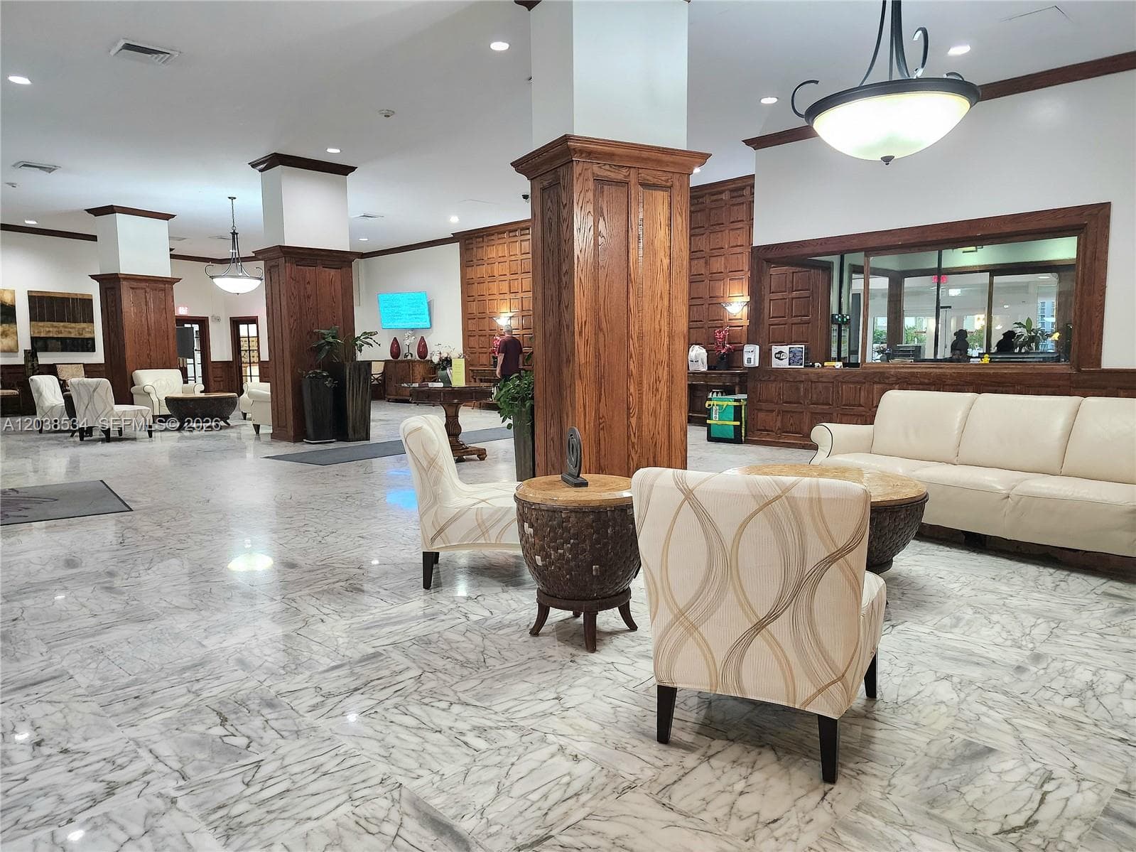 Alexander Towers · #716 in Hollywood - Photo 28