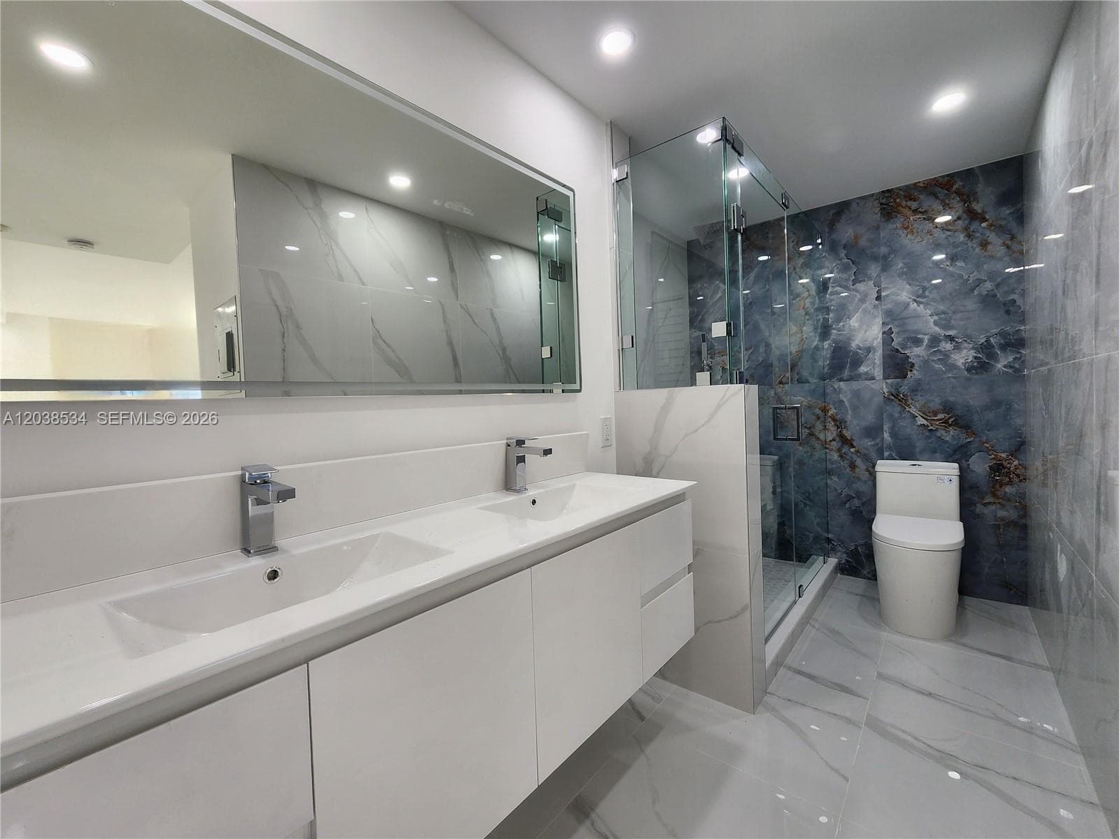 Alexander Towers · #716 in Hollywood - Photo 19