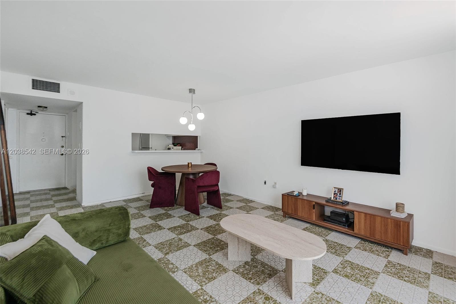 The Presidential Condo · #810 in Miami Beach - Photo 6