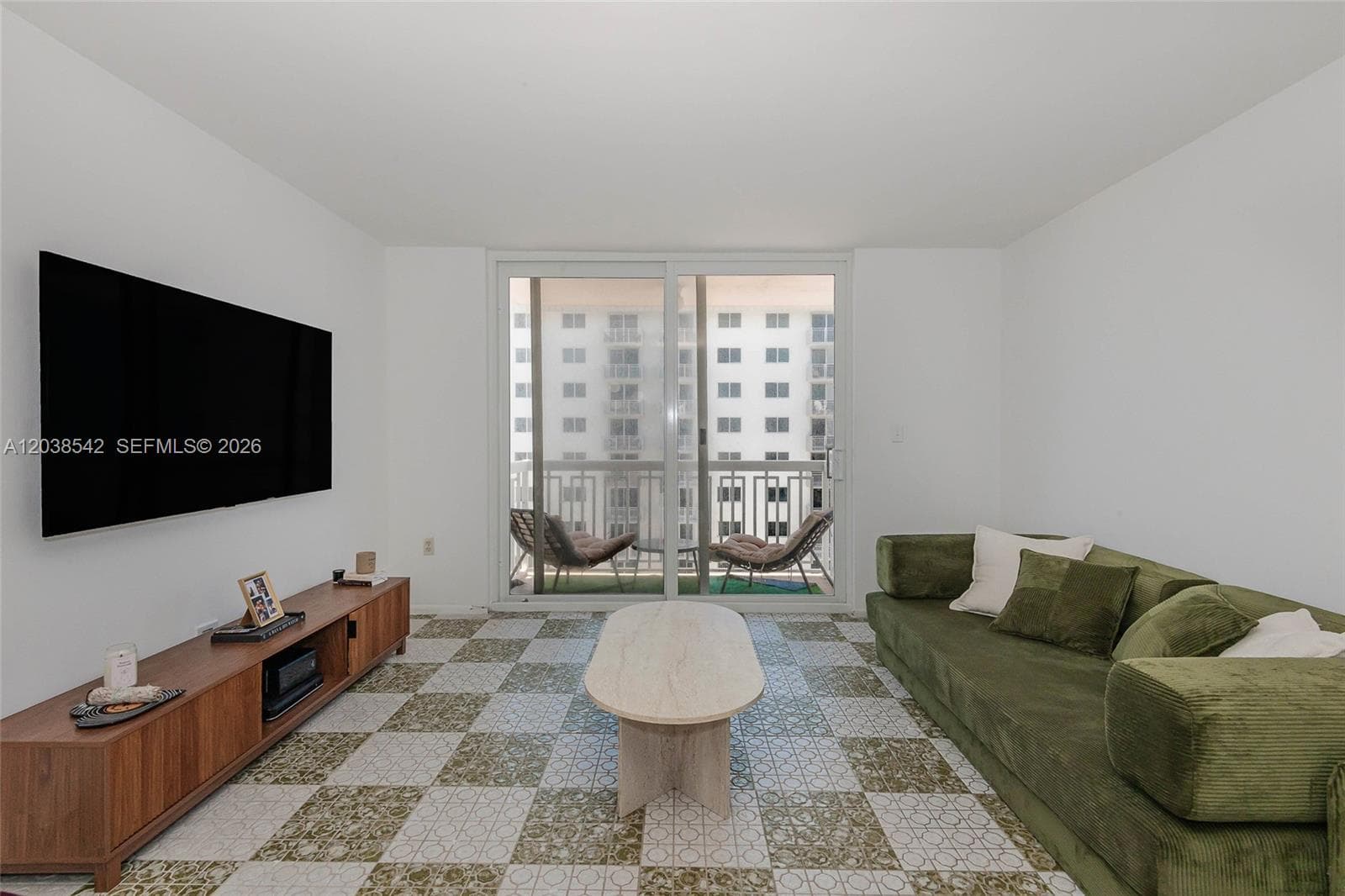The Presidential Condo · #810 in Miami Beach - Photo 4