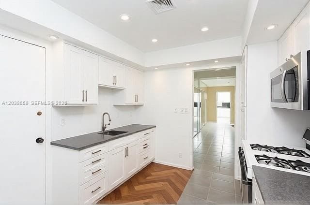 PARKER PLAZA CONDO ESTATE · #0 in Hallandale Beach - Photo 4