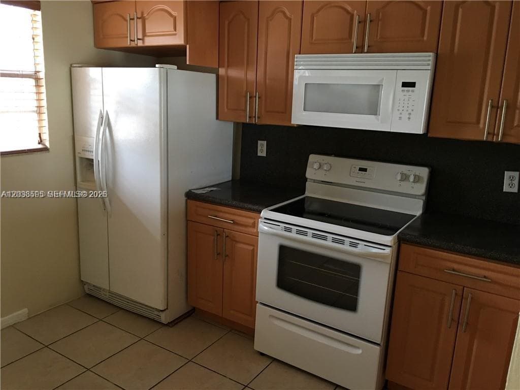 315 NW 109th Ave #207 photo 7