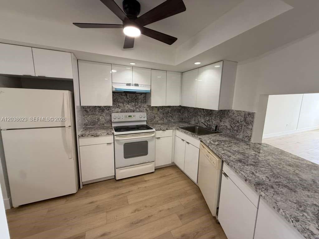 JADE WINDS GROUP DAISY · #508-2 in Miami - Photo 2