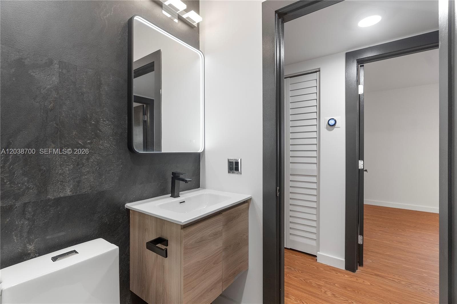 1428 NE 153rd Ter photo 18