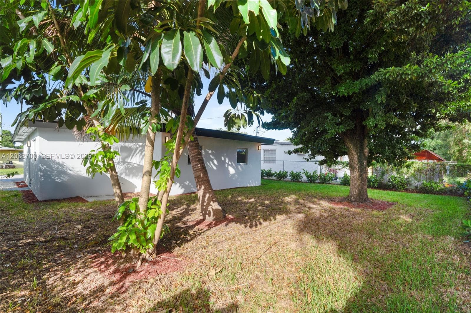 1428 NE 153rd Ter photo 29