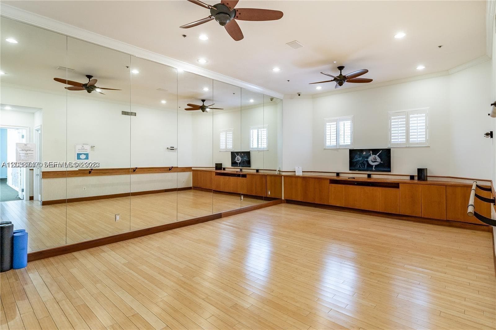 VILLAGE BY THE BAY CONDO · #1305 in Aventura - Photo 31