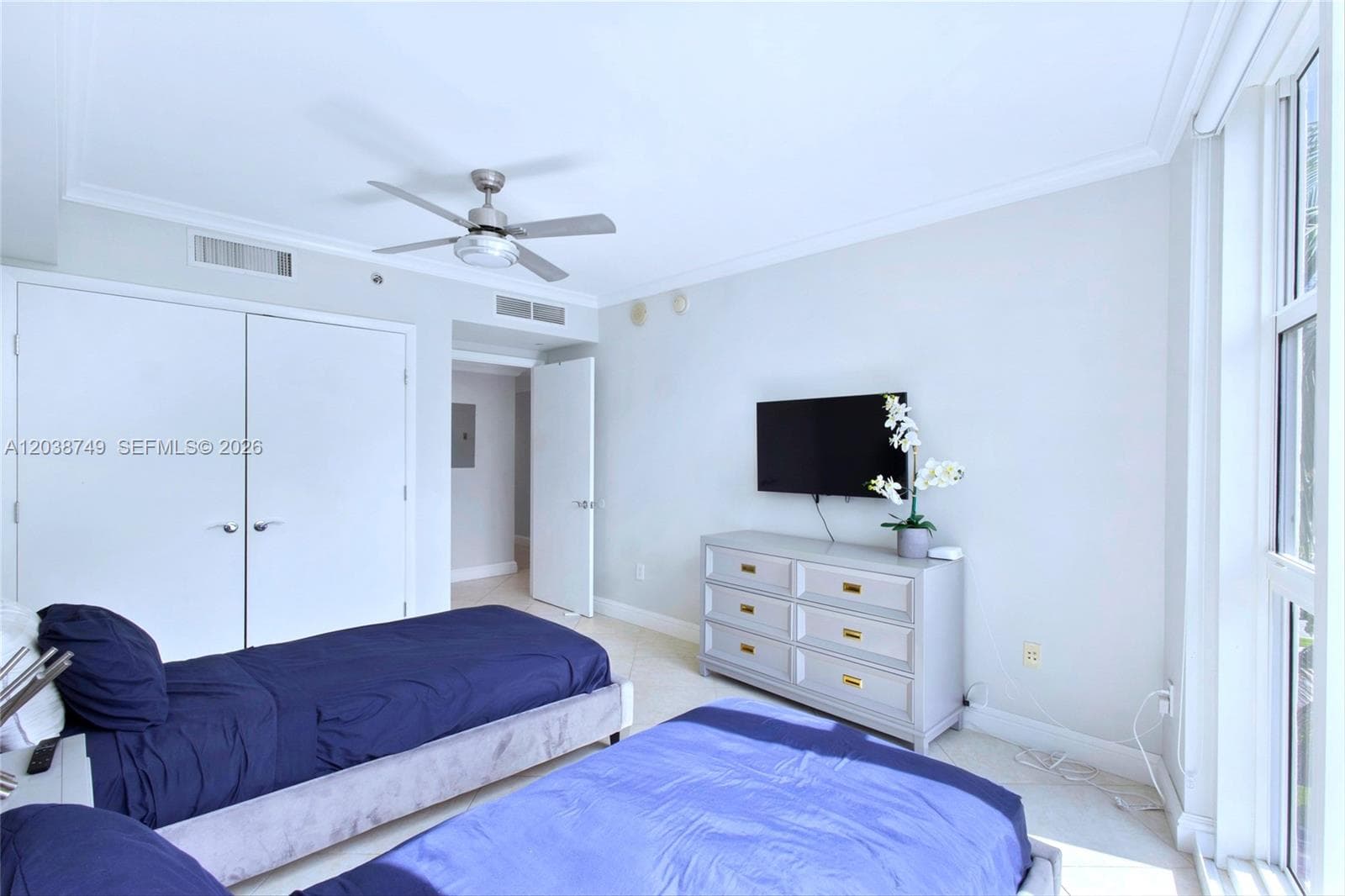 BEACH CLUB CONDO · #405 in Hallandale Beach - Photo 11