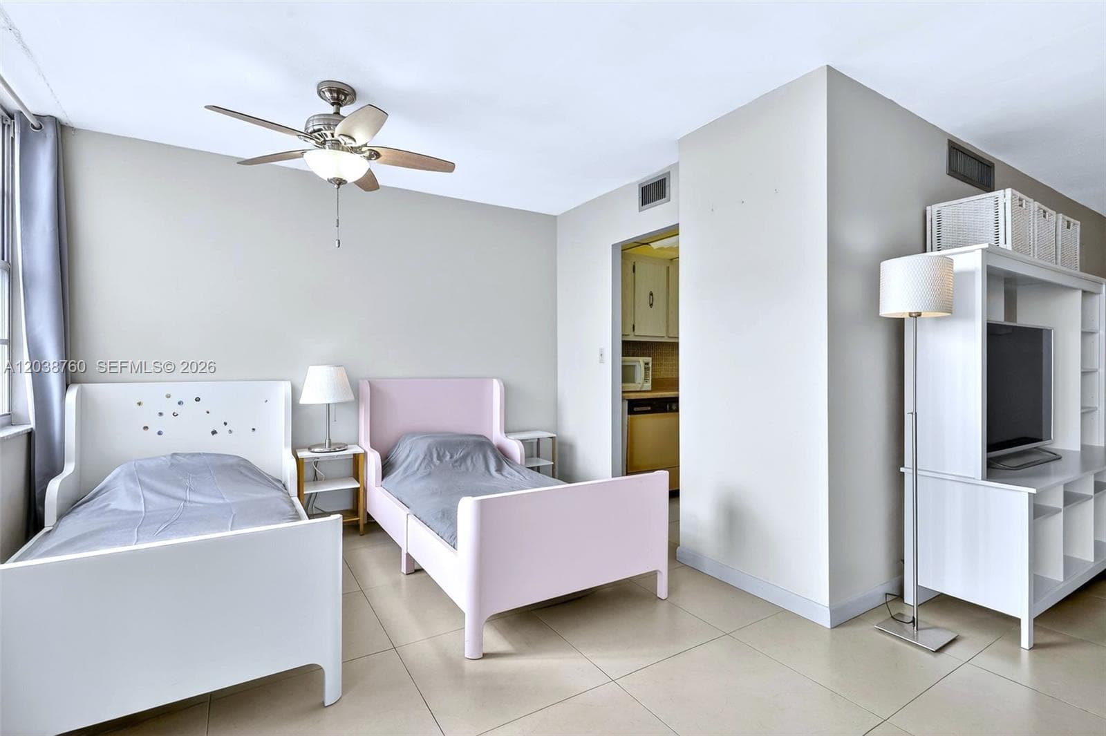 Winston Towers 500 Condo · #1905 + DEN in Sunny Isles Beach - Photo 11