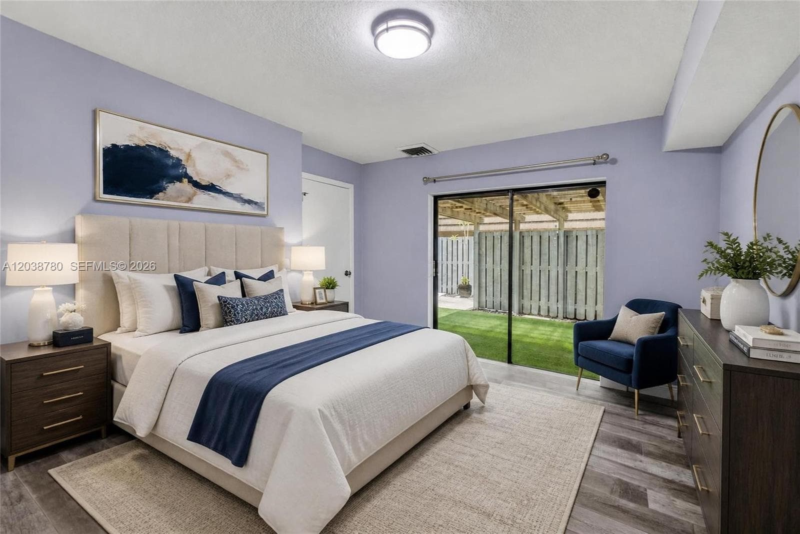 1st Floor guess Bedroom