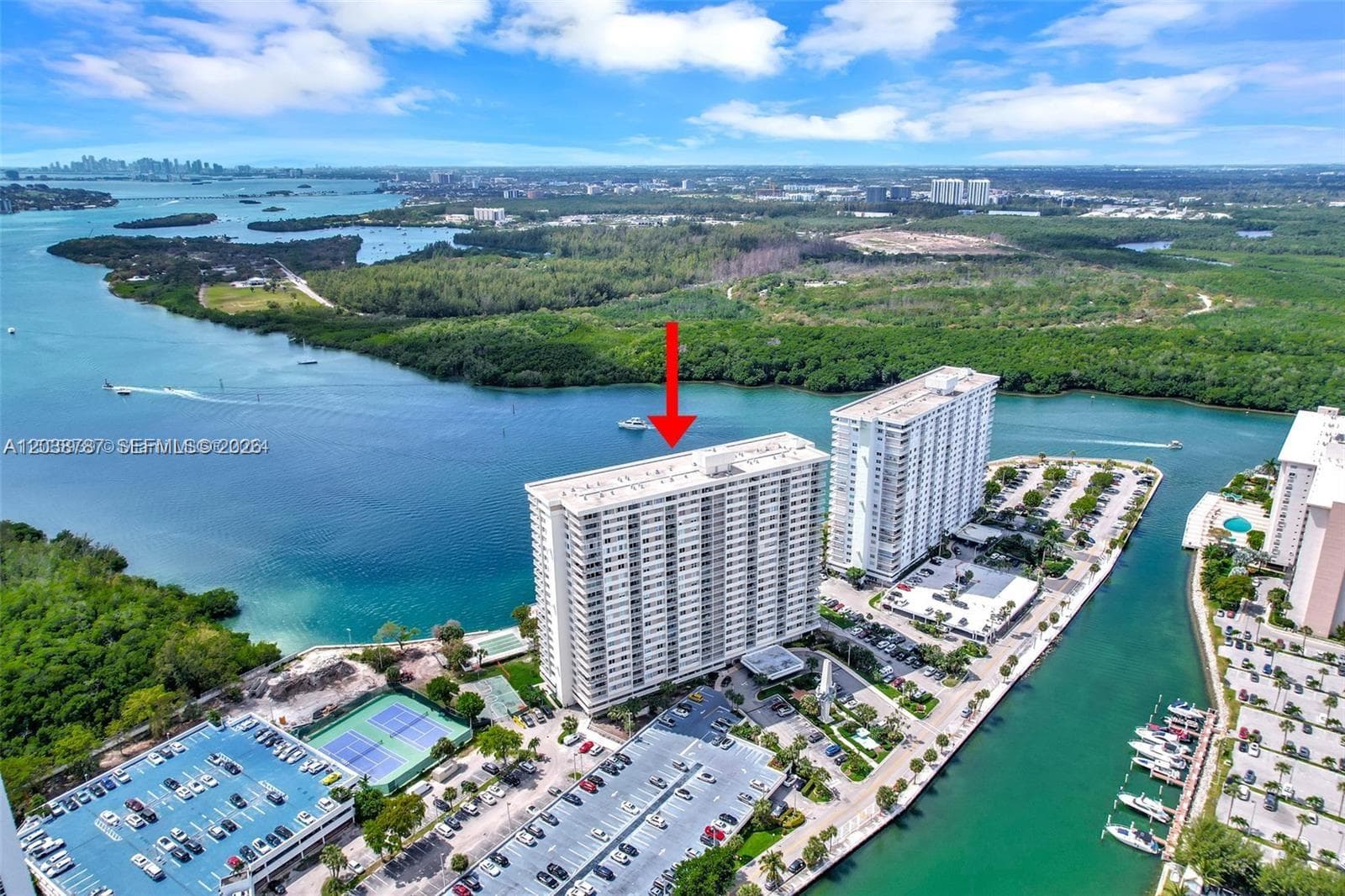 ARLEN HOUSE CONDO · #1711 in Sunny Isles Beach - Photo 1