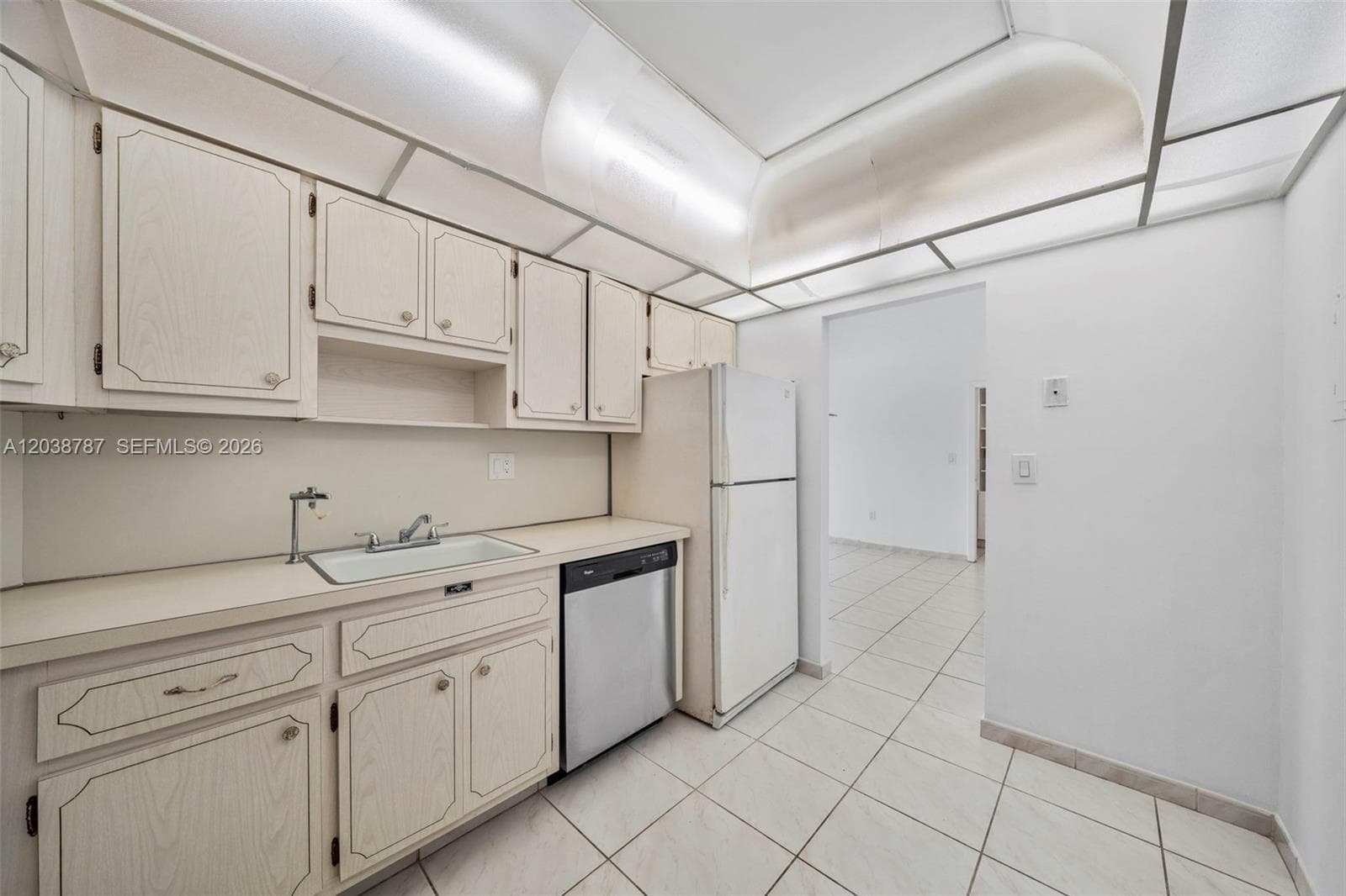 ARLEN HOUSE CONDO · #1711 in Sunny Isles Beach - Photo 14