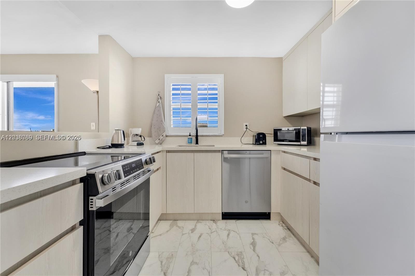 COLLINS VIEW CONDO · #504 in Miami Beach - Photo 9