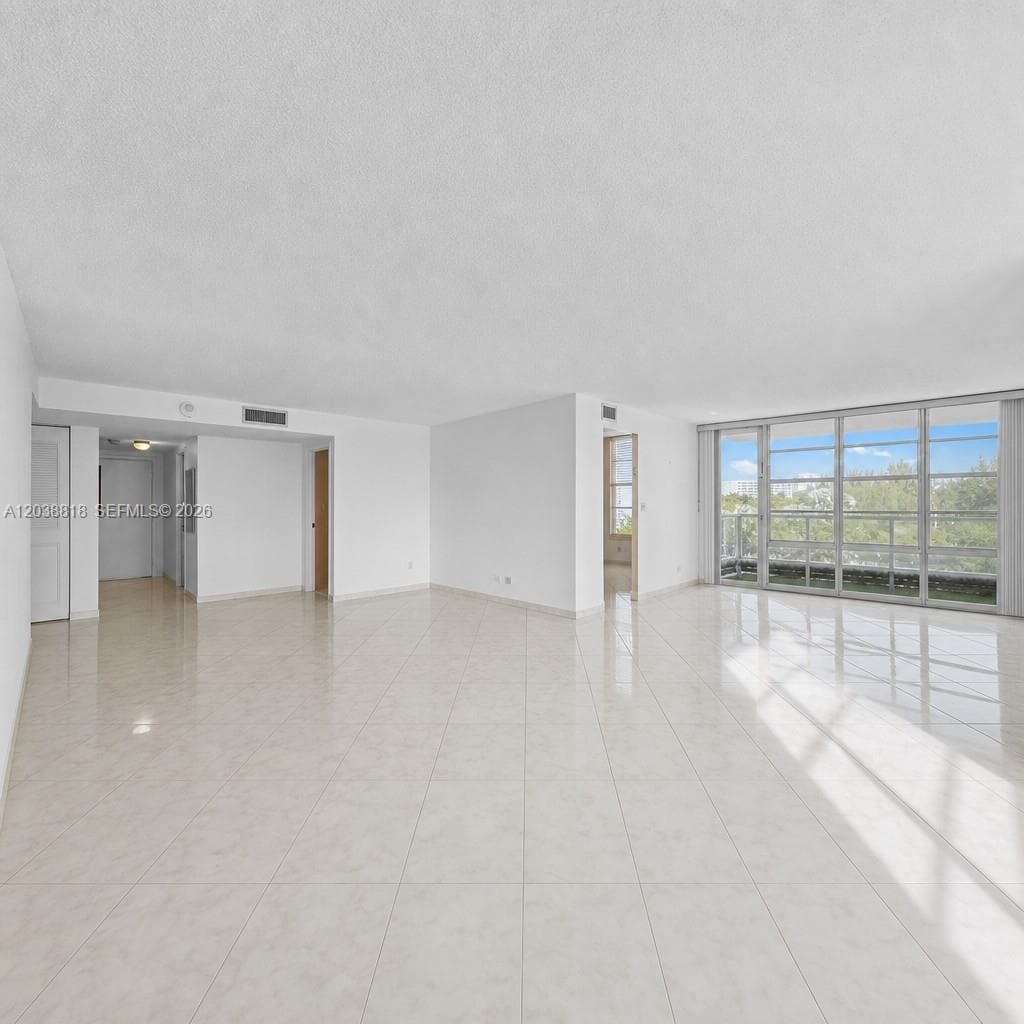 WINSTON TOWER · #404 in Sunny Isles Beach - Photo 2