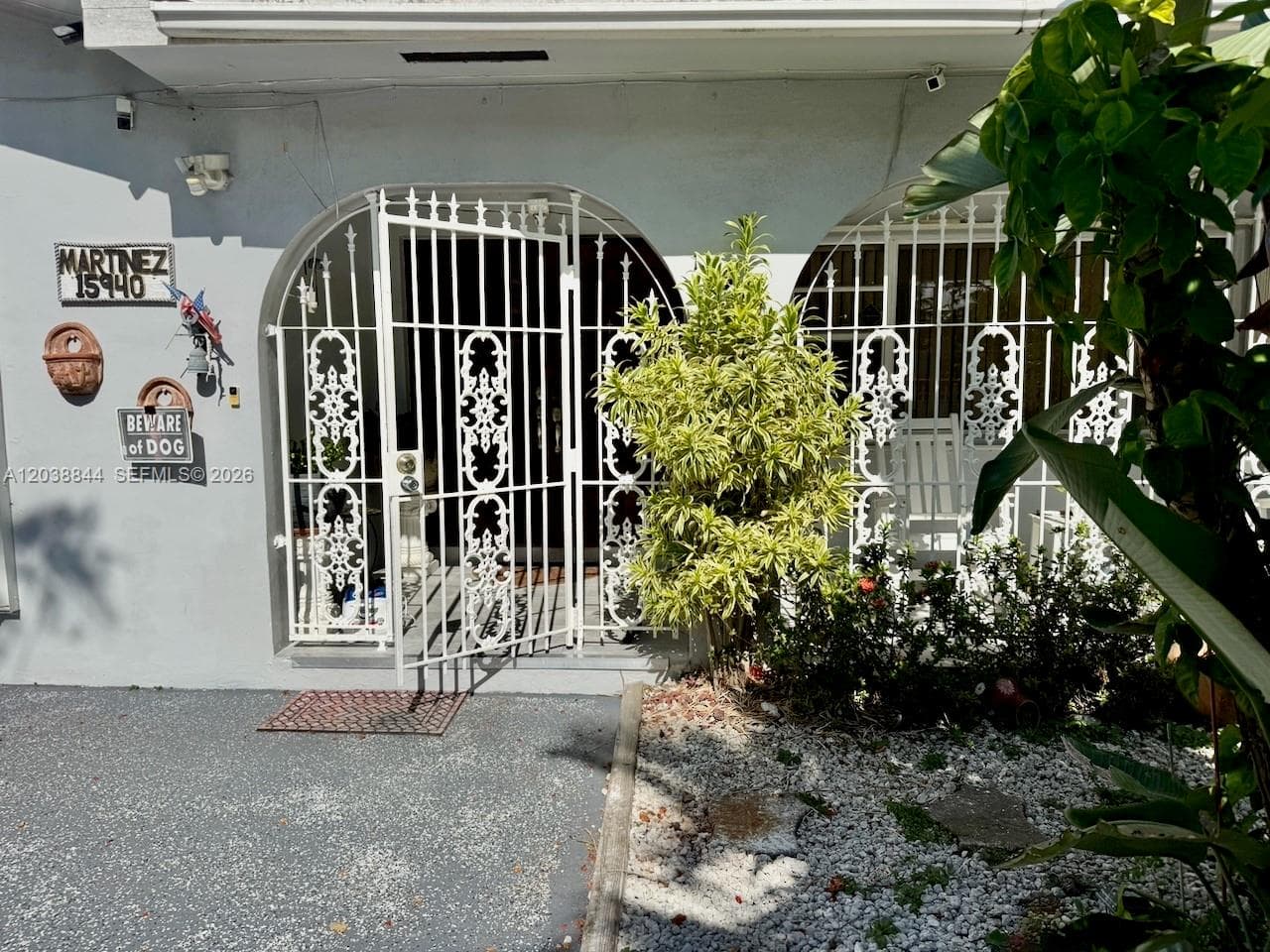 15940 NW 37th Pl photo 2