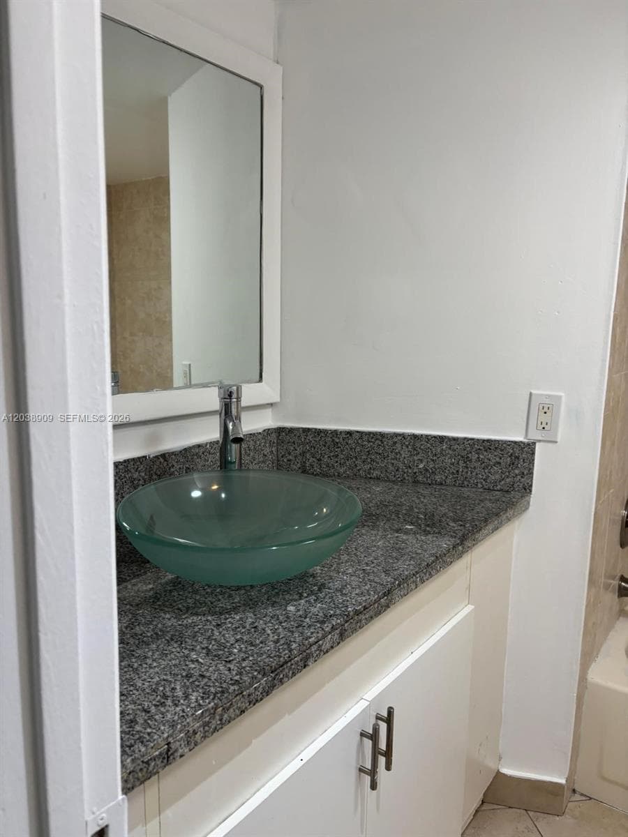 MEDITERRANEAN VILLAS COND · #204 in Hialeah - Photo 6