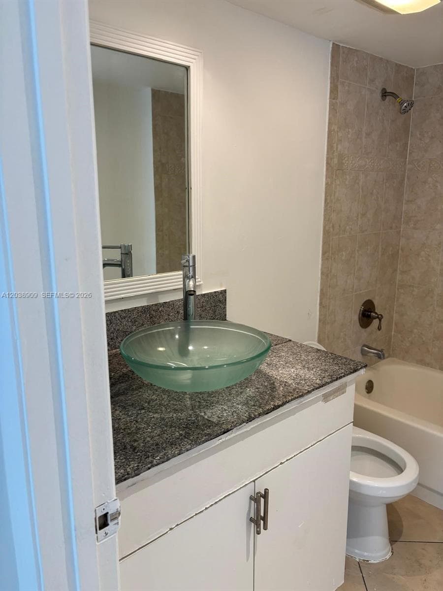 MEDITERRANEAN VILLAS COND · #204 in Hialeah - Photo 10