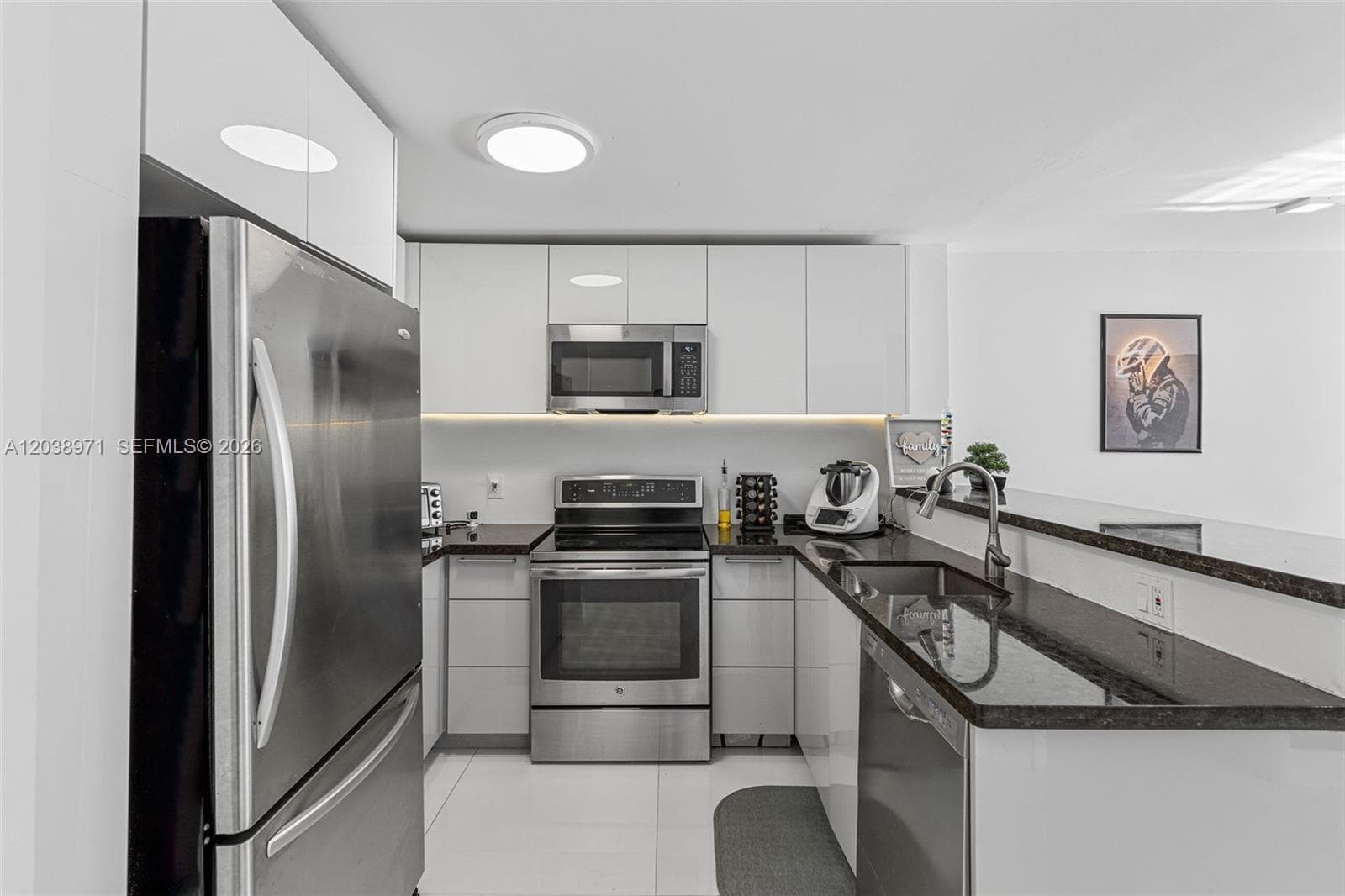CLINTON CONDO · #306 in Miami Beach - Photo 3