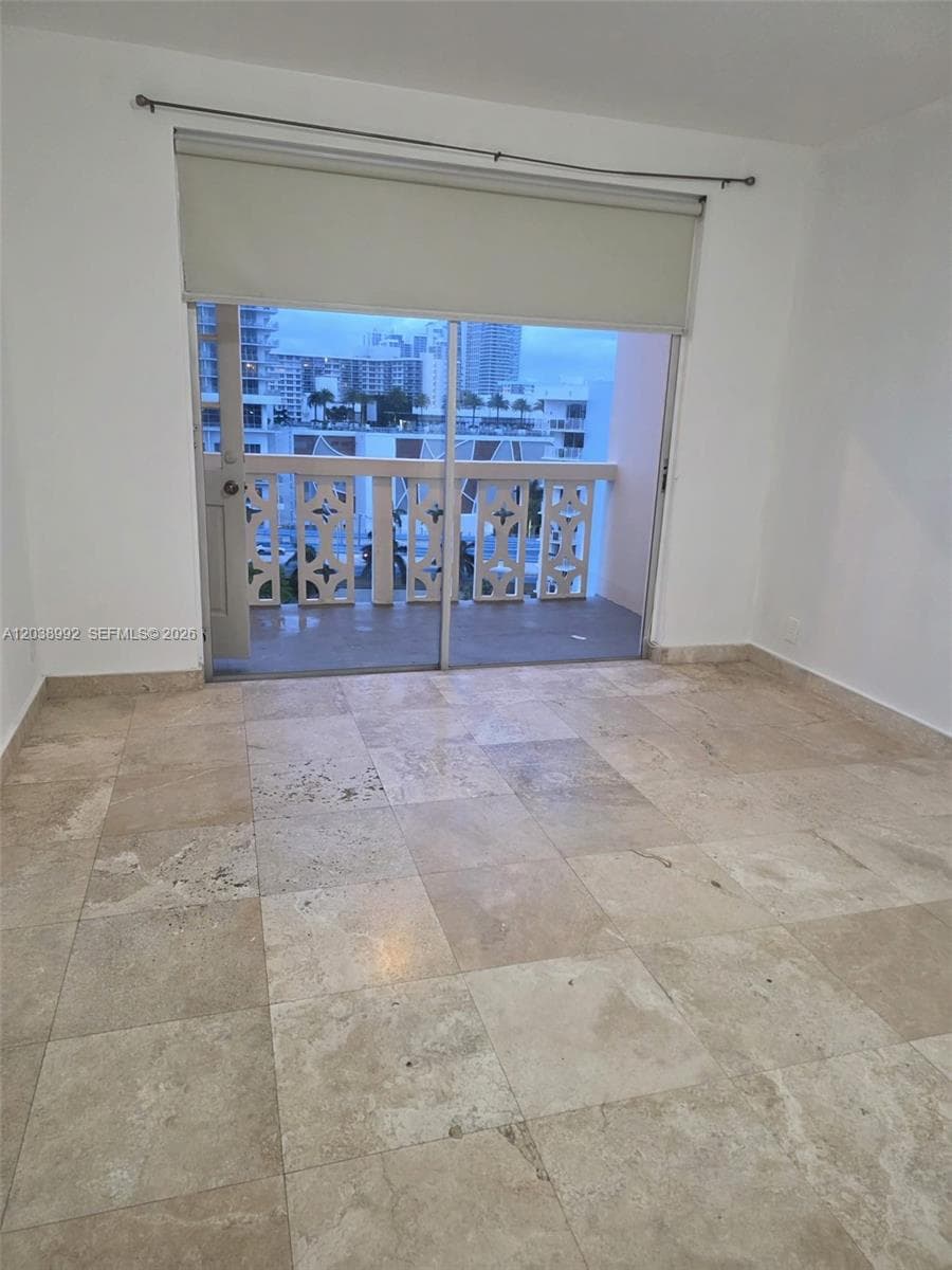 IMPERIAL TOWERS CONDO · #18 in Hallandale Beach - Photo 6