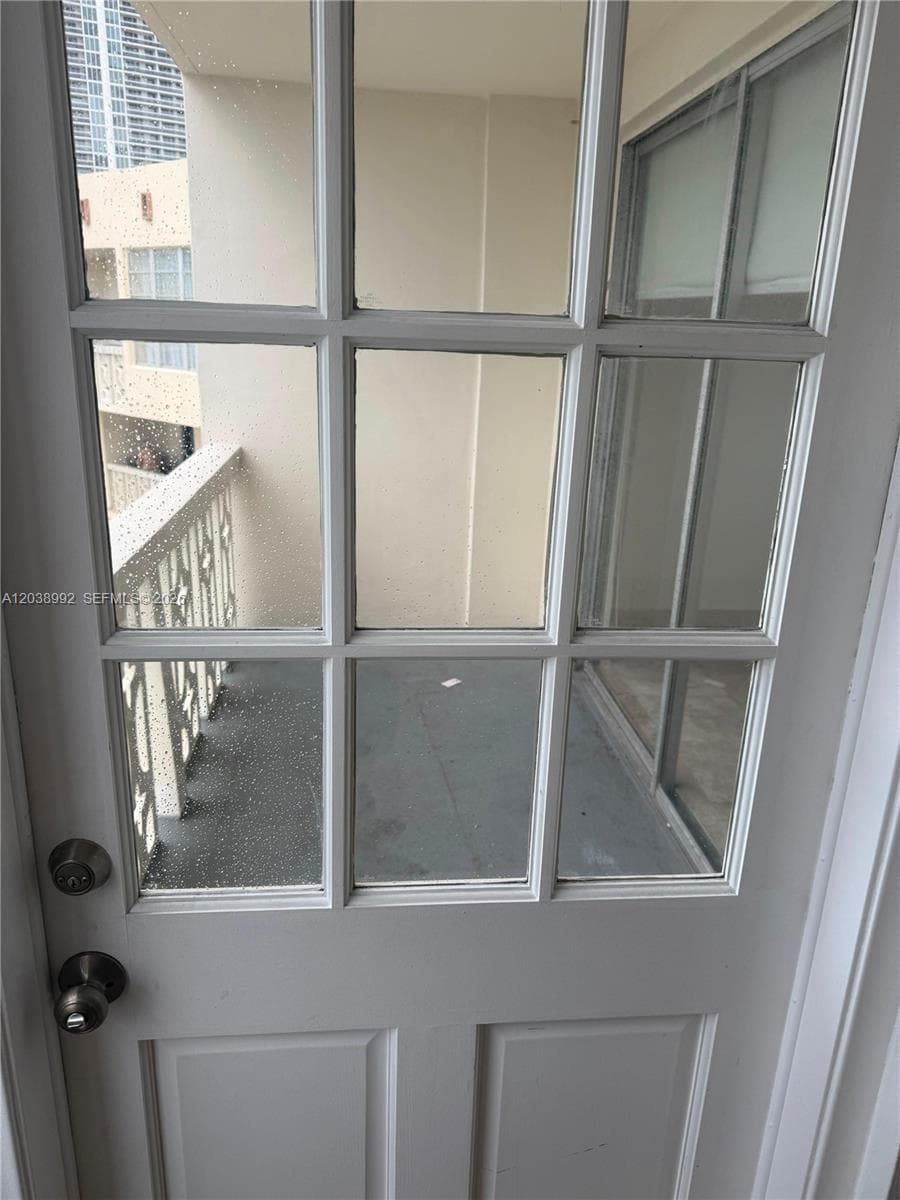 IMPERIAL TOWERS CONDO · #18 in Hallandale Beach - Photo 10