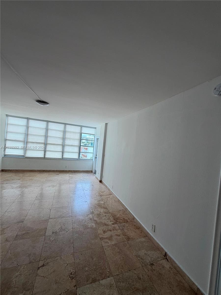 IMPERIAL TOWERS CONDO · #18 in Hallandale Beach - Photo 11