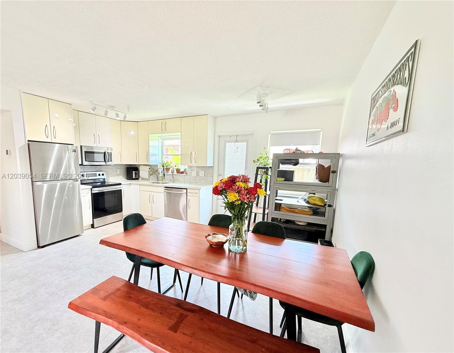 ROYAL TERRACE CONDOMINIUM · #105 in Hollywood - Photo 4
