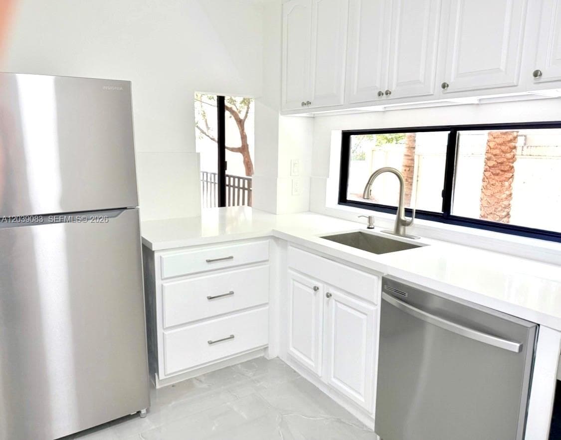 PLAZA OF AMERICAS CONDO · #116 in Sunny Isles Beach - Photo 7