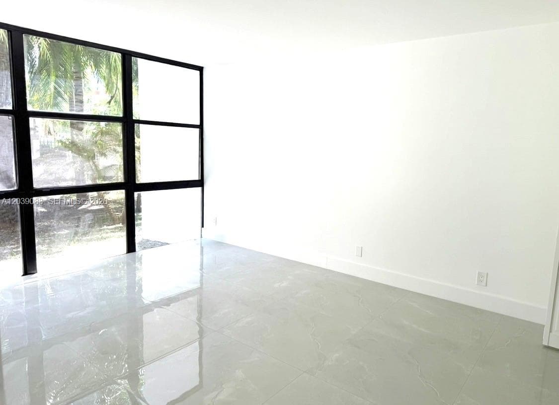PLAZA OF AMERICAS CONDO · #116 in Sunny Isles Beach - Photo 9