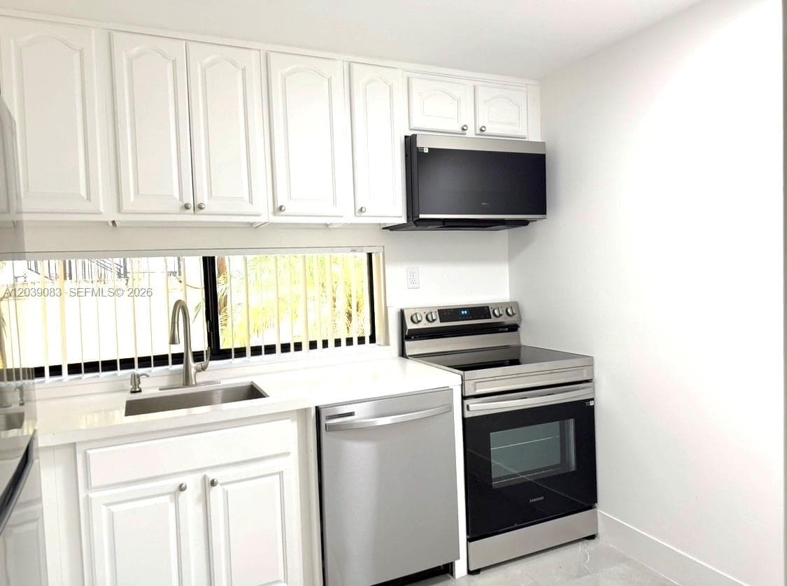 PLAZA OF AMERICAS CONDO · #116 in Sunny Isles Beach - Photo 8