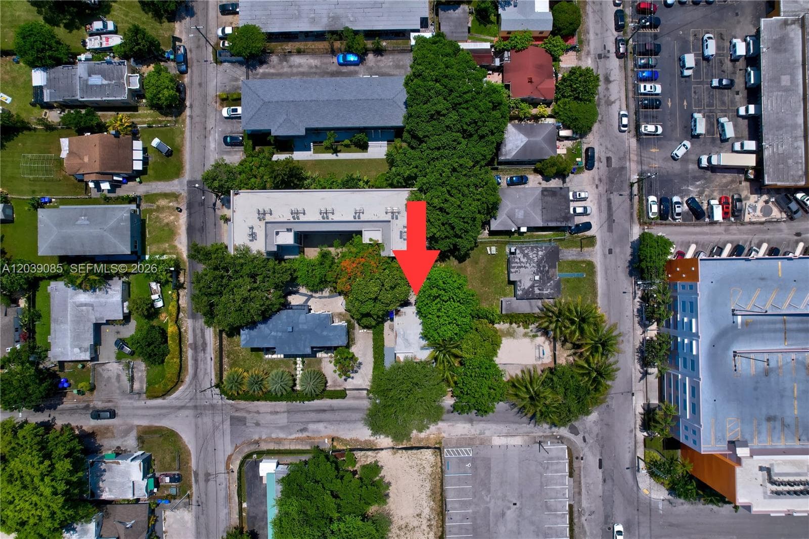 8280 NE 1st Pl photo 3