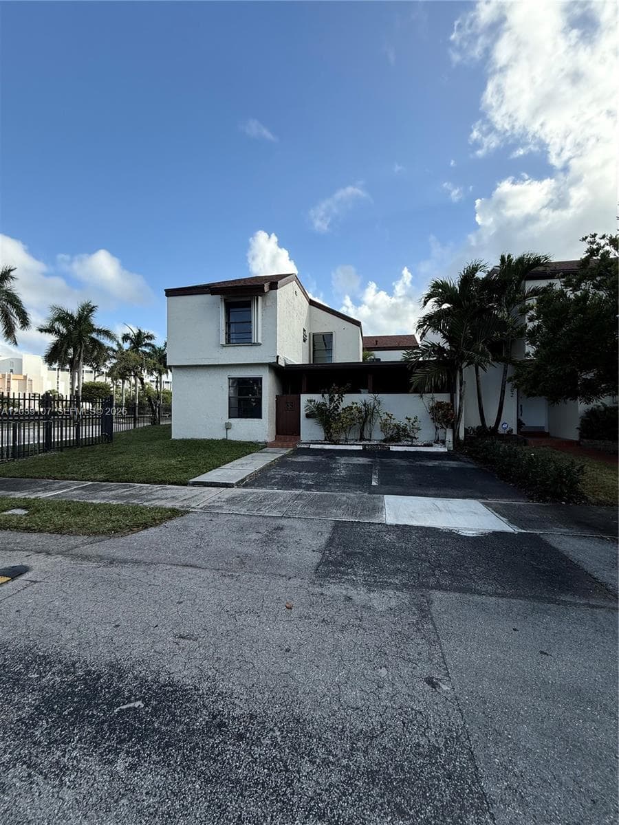 EAST WIND LAKE VILLAGE · #9700 in Miami - Photo 2