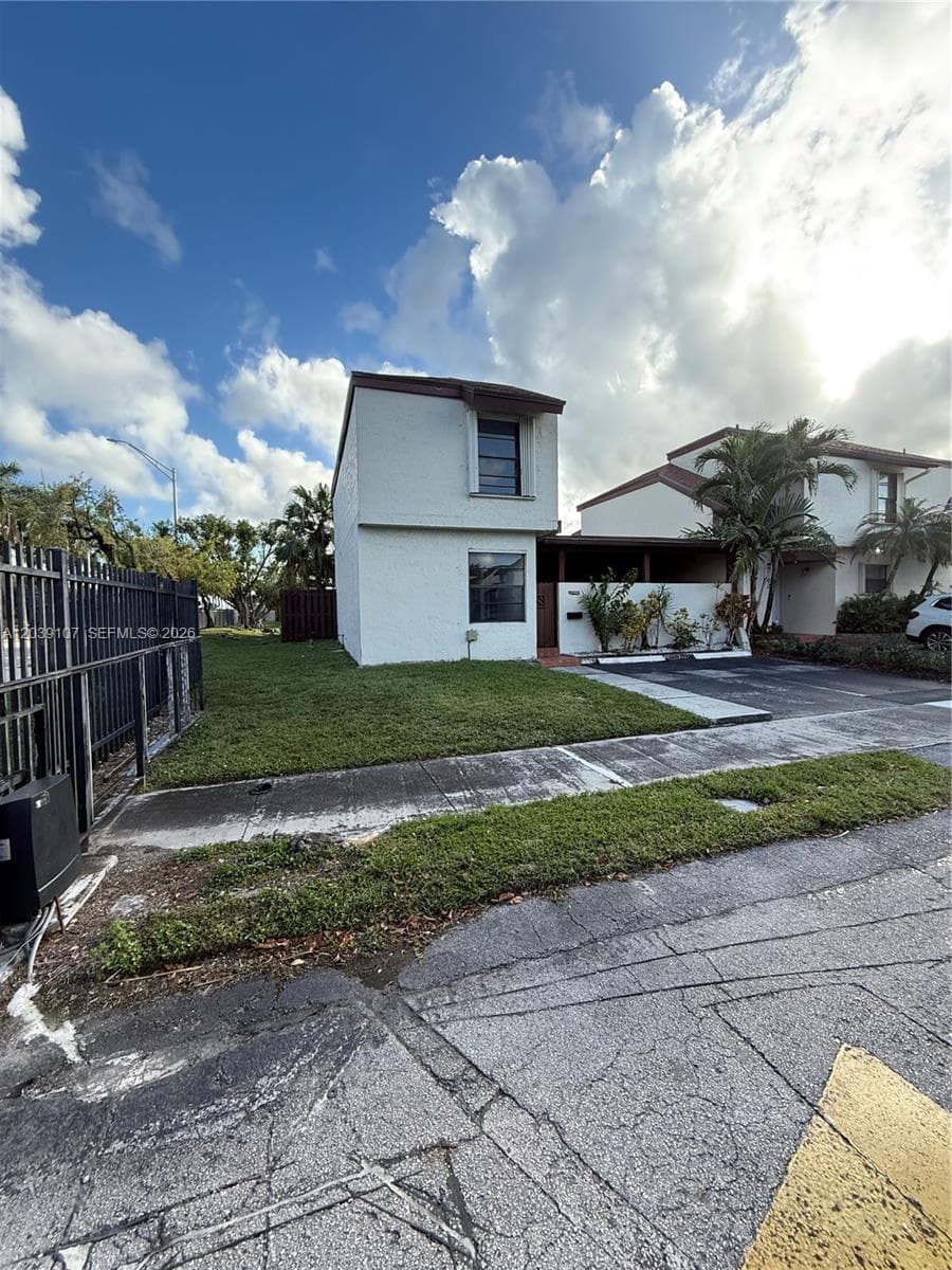 EAST WIND LAKE VILLAGE · #9700 in Miami - Photo 3