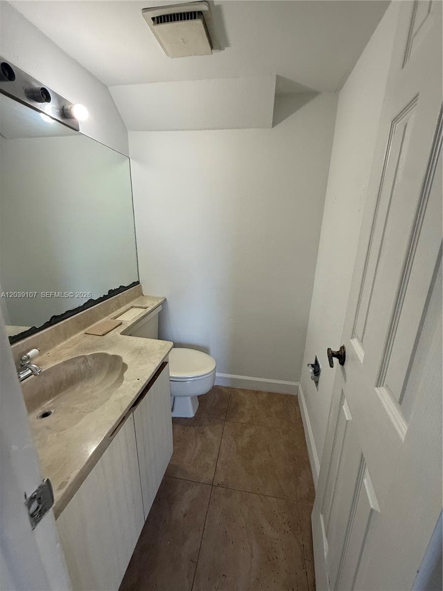 EAST WIND LAKE VILLAGE · #9700 in Miami - Photo 10