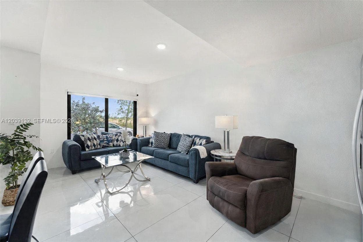 14590 SW 260th St photo 3